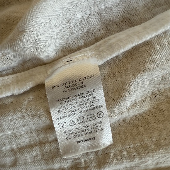 LOFT Women’s Cream Casual Flowy Button Down Lightweight Beachwear Top Size Small - Picture 6 of 6